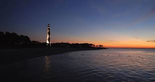 FarosLos's tweet photo. 5 de enero de 1912 Victor Lawson Watson cesa como ayudante del farero de “Cape Lookout lighthouse”. Es sustituido por Joseph M. Burrus. El faro se encuentra en Cape Lookout, Outer Banks, condado de Carteret, estado de Carolina del Norte (Estados Unidos). #CapeLookoutLighthouse https://t.co/DvtS8RCNty