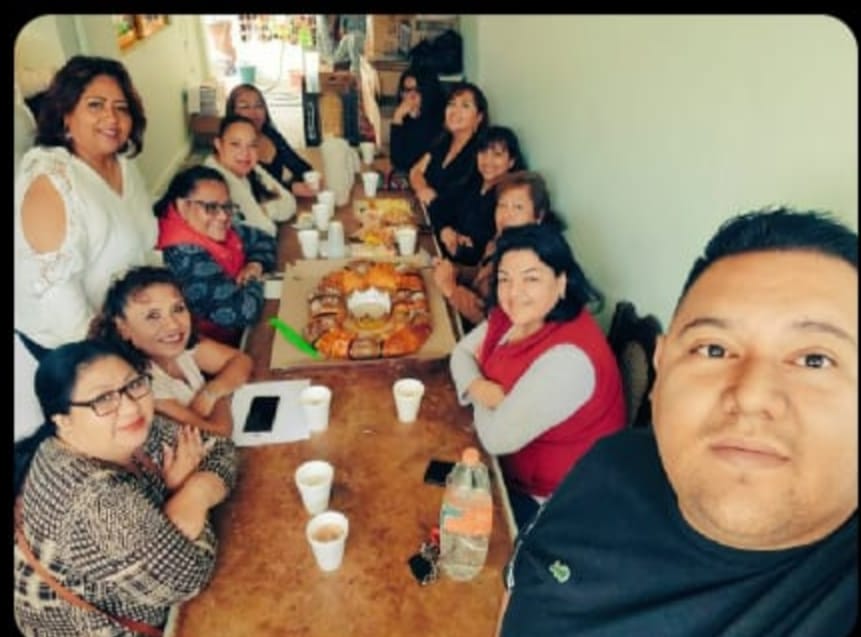 lourdes_co44303's tweet photo. Los mejores!!!!
#Equipoestelar2024
#EquipoADMM
#TuamigoPablobojaneros
#Nezahualcoyotl https://t.co/uCPRTXECGI