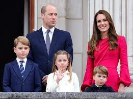 We must cherish & protect Prince William and his family to secure the future of the monarchy. In the event of catastrophic loss the show's over. LoS would become: Harry, Archie, Lilibet, Prince Andrew, Beatrice, her daughter Sienna.. unthinkable!