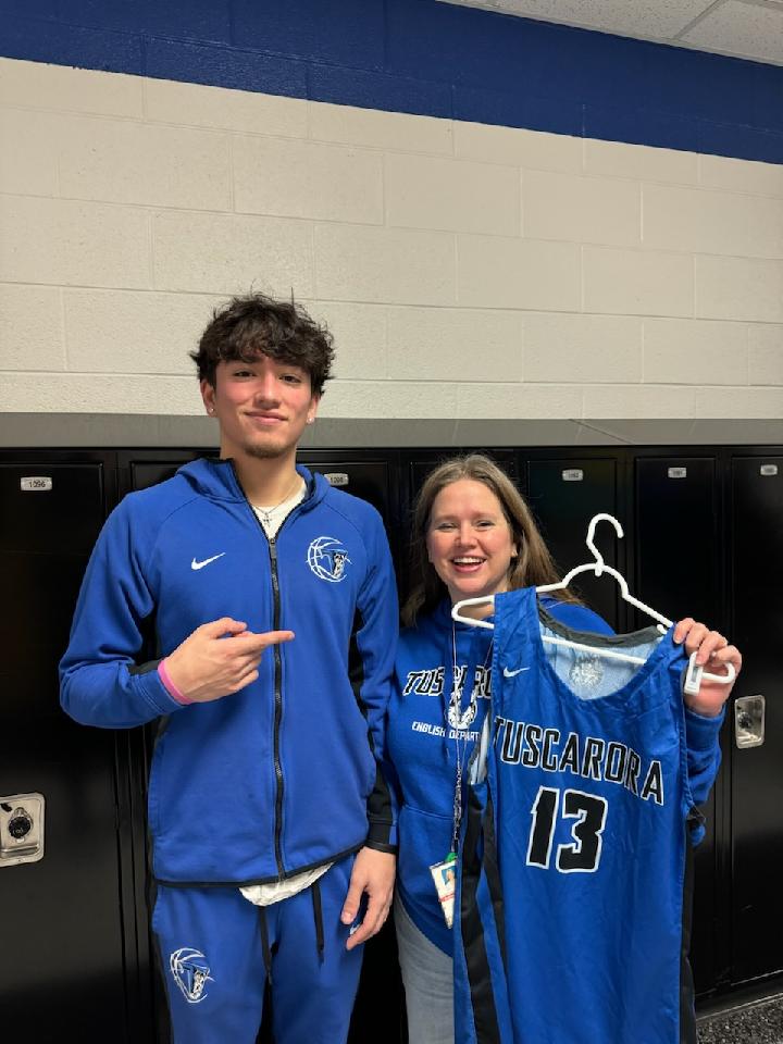 HuskyBoysHoops's tweet photo. "My jersey, your impact" #WeUp https://t.co/wtDwl7RN3t