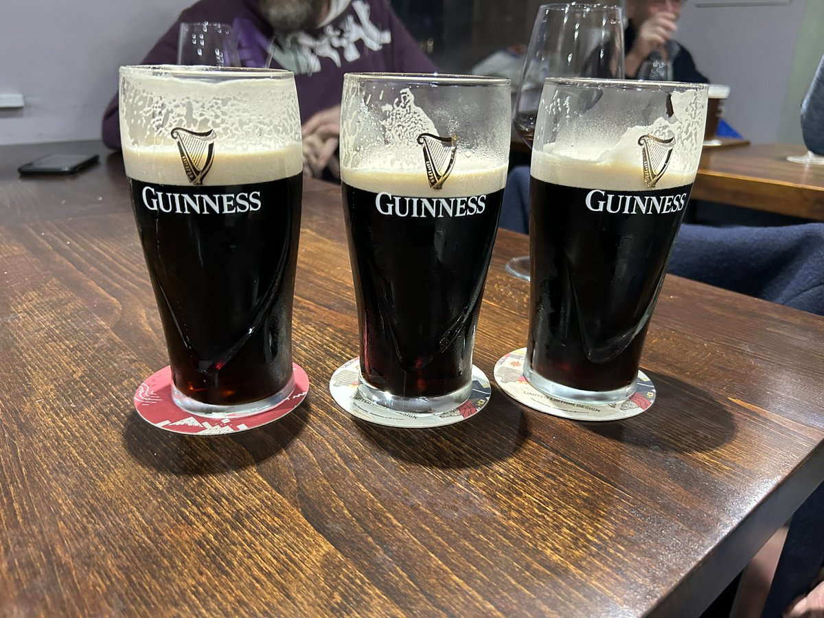 Three perfect pints <a href="/TottyStJohnsCC/">Tottington St Johns Cricket Club</a> and three awesome attempts at splitting the Harp and Guinness <a href="/PintsO_Guinness/">PintsO’Guinness</a>