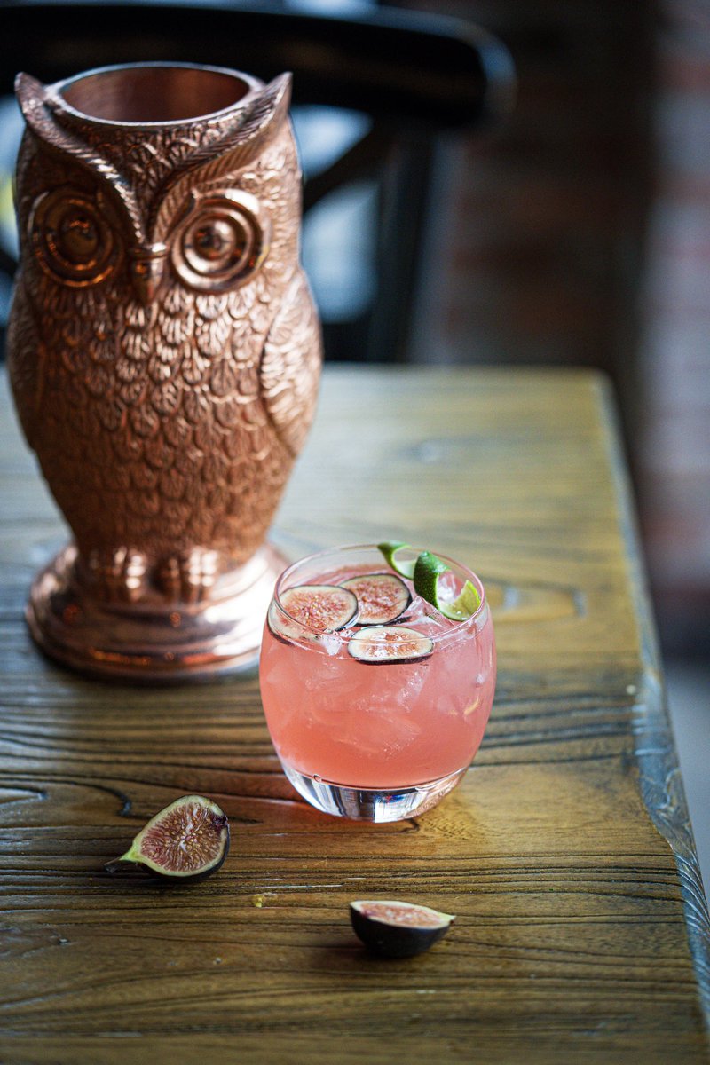RedOwlTavern's tweet photo. Cheers to a fresh start this Dry January✨ 

Celebrate with one of our seasonal cocktails, many of which can be made alcohol-free with Lyre's Zero Proof or Seed Lip non-alcoholic spirits –  including the Après Ski, an herbaceous combination of cardamom, fig, grapefruit, and lime. https://t.co/V9mPw65c5H