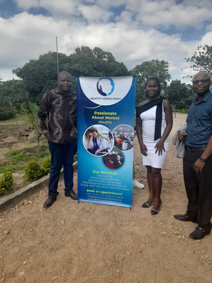 IdentityConsul2's tweet photo. High School Orientation Seminar at a school in Masvingo today @NMaziya @WChinhanho @MentalbalanceS @ZirimaHerbert @thandaza_golide @SALTAFRICA263 @Shumbakadzi11 https://t.co/ynSSIGzeNP