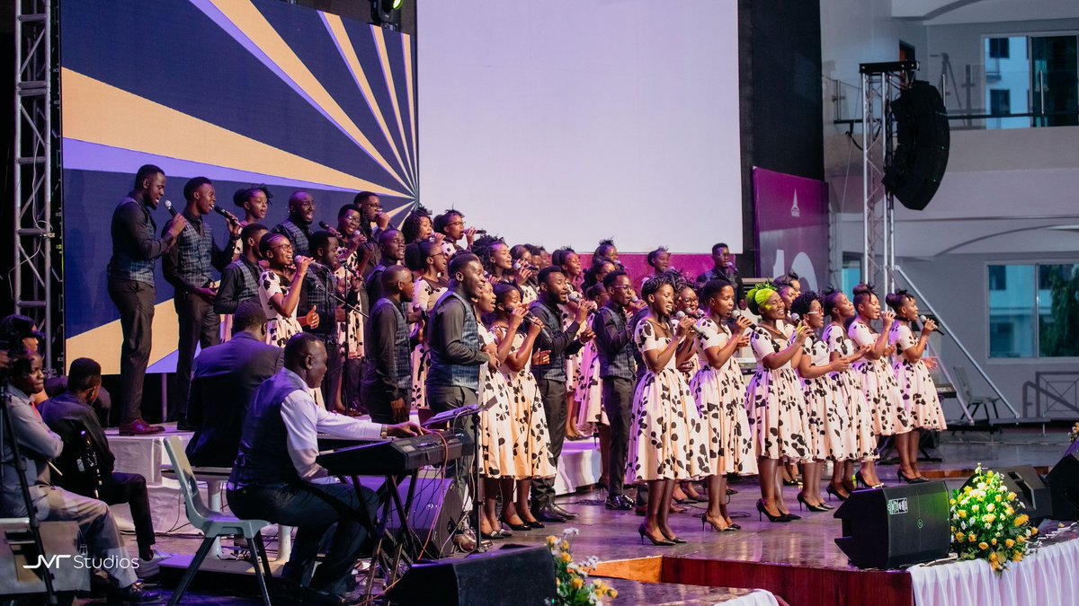 Lightbearerstz's tweet photo. Happy Sabbath Friends.
#LBat10 #thelightbearerstz #throughitall https://t.co/MNpIgNwoLi
