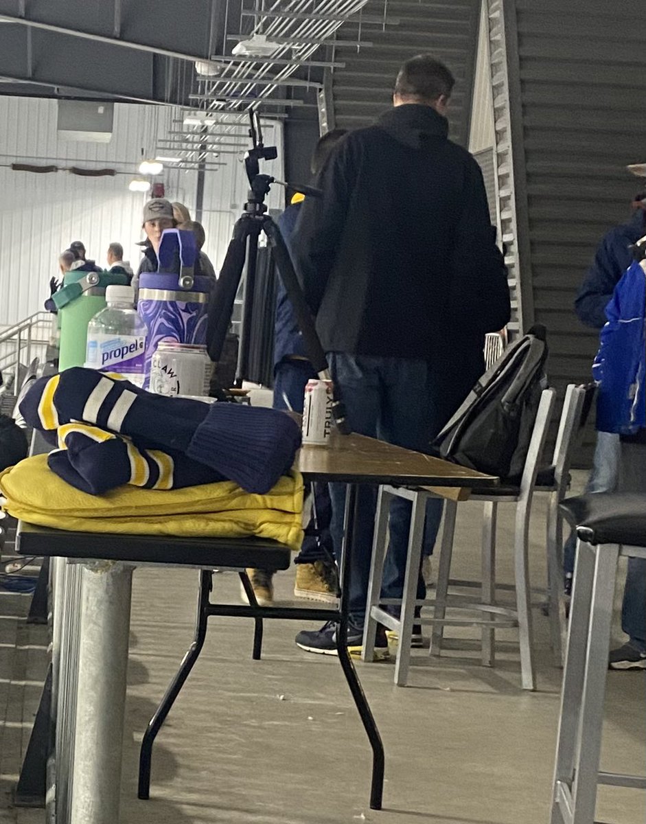 sbertie11's tweet photo. 12U-A girls international. 
Prior Lake parents embracing the cocktail availability of the Scheels Area this am. #5oclocksomewhere #theclaw @moorhead12ua  😂😂😂 https://t.co/U6ukcZjwHb