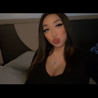 fknrobinnn's tweet photo. #NewProfilePic https://t.co/Lo5ICWOWcm