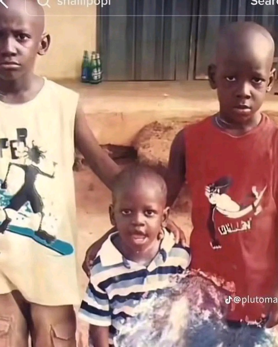 naija002's tweet photo. Throwback Thursday 📸

Shallipopi and his Family 💜 https://t.co/JNetCYXT6J