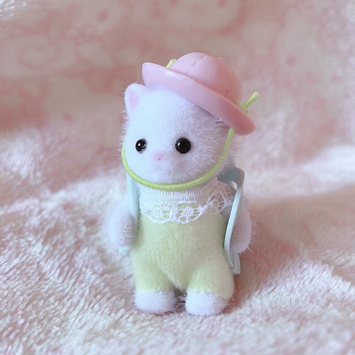 kittsundere's tweet photo. ryan is here! ♡ look at him ₍՞𑁤˃̵ - ˂̵ ՞₎𑁤 https://t.co/XXOiyD8mFm