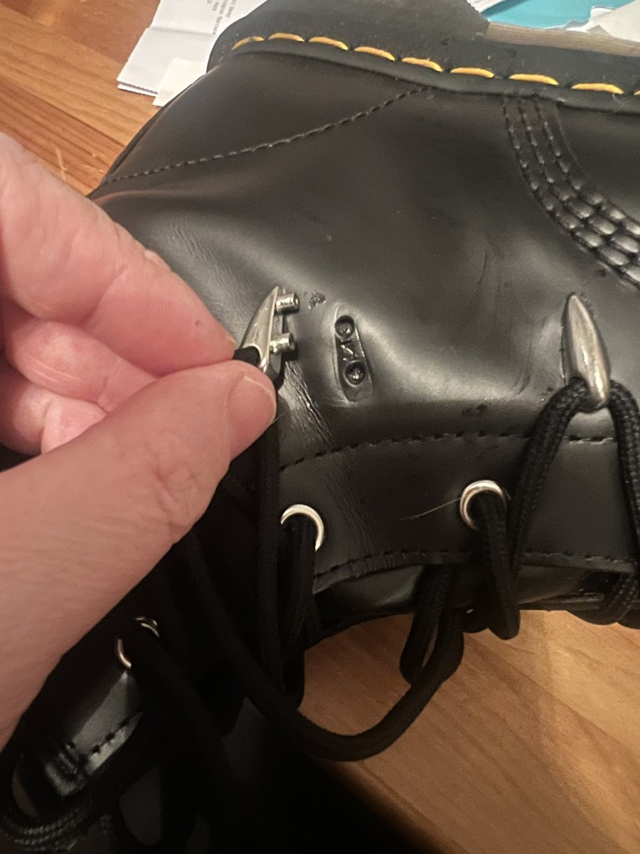 JPD2503's tweet photo. @schuhHELP hi,
Bought these doc martens on 15th December, worn them once and the stud has come off!!
Not happy what so ever!
Purchased on line can I return them to store to exchange? Surely this shouldn’t happen ? https://t.co/WteKshynb5