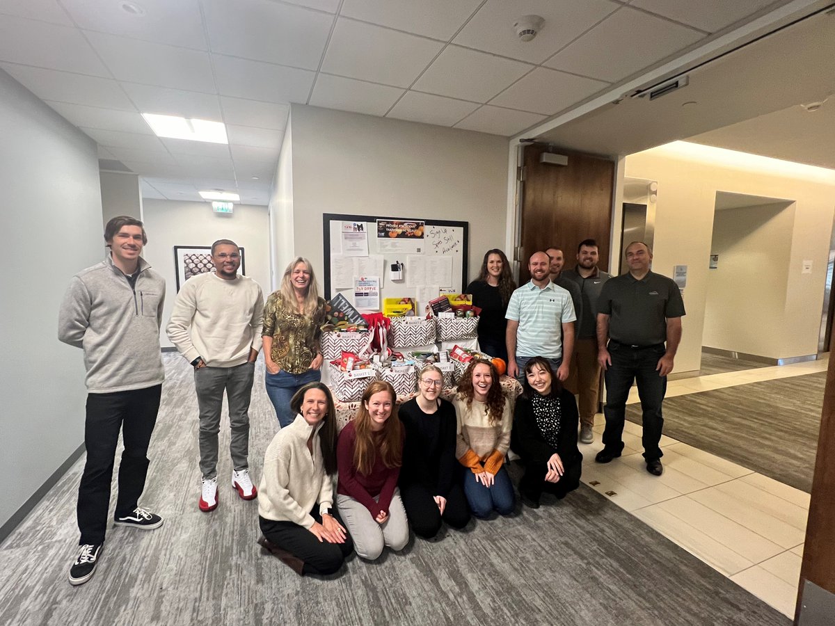 EideBaillyLLP's tweet photo. The season of giving in our Denver office was a huge success! 🎁 The team organized a blood drive, a Thanksgiving drive, a pet food drive, and a Christmas toy drive, bringing joy to countless families and furry friends! 👏 #EBDoingGood https://t.co/TVZQnDY8Xh