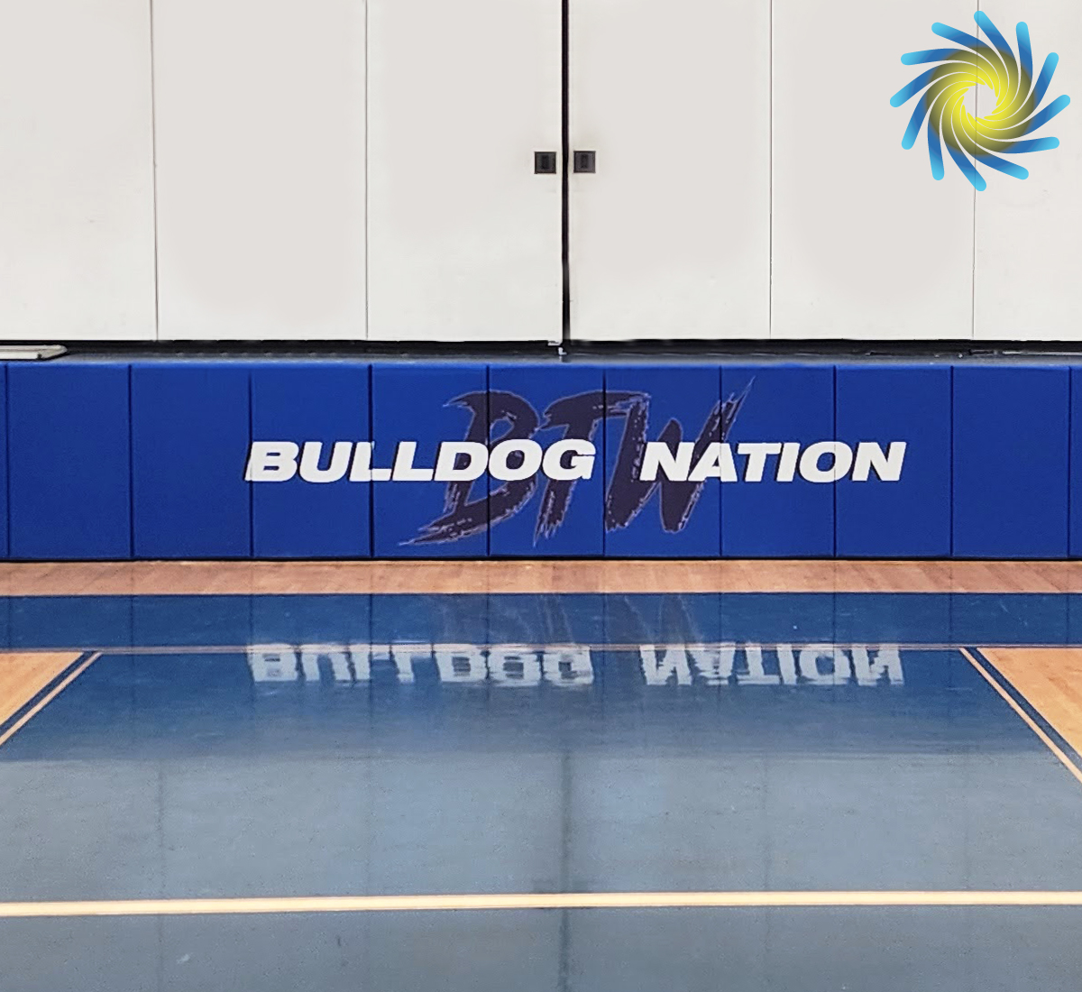 WindscreenFctry's tweet image. #Wallpadding is an important safety measure, offering protection against injuries. Additionally, #sportsbranding on these paddings strengthens a teams visual identity. To get vinyl-covered wall padding for your facility, call The Windscreen Factory at (888) 619-2228 today.