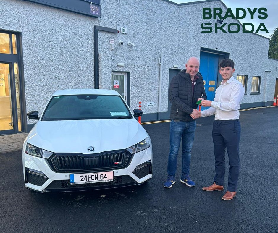 BradysCavan's tweet photo. 🚘  Exciting news at @BradysCavan! 🎉 Aaron Poyntz just picked up the keys to his new Skoda Octavia VRS 2.0L 200HP! Wishing you endless joy on the roads ahead. 🚗✨ #BradysSkoda #HappyDriving #BradysCavan https://t.co/e8P2NRTDiR