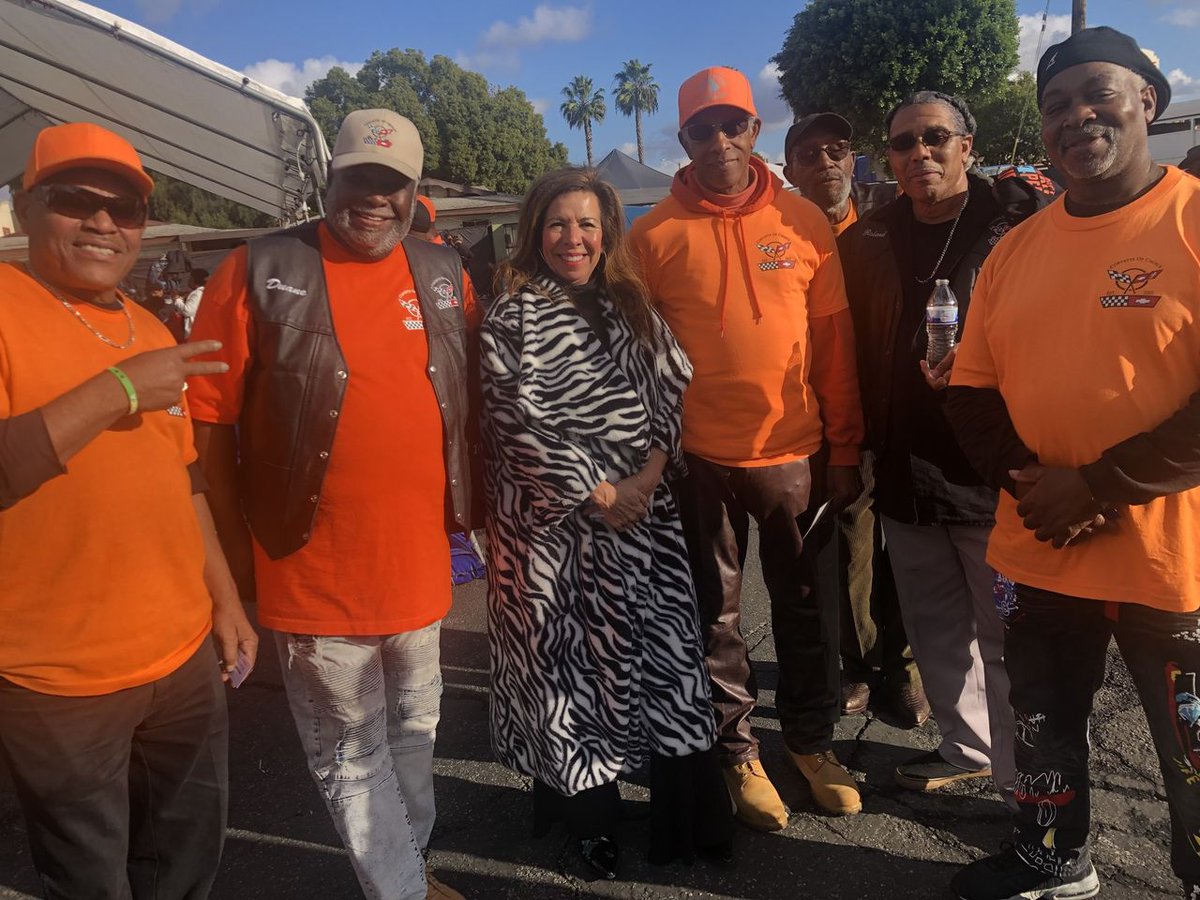 judgedaforda's tweet photo. Always a privilege to make time to be out in the community. Had a great time at the Funk Not Fight Rally 4 Peace! Special thanks to @Bootsy_Collins and Compton Rally 4 Peace for sponsoring the event at Victory Outreach Church.
#LACountyLife #funknotfight #peaceispowerful https://t.co/b2QZVPRetf