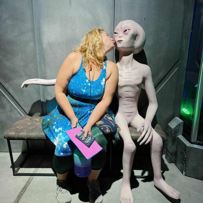 https://t.co/qzQAz8aOxO Who started their year off with an interstellar orgasm? Multiple channelers predict<a href="/tag/fridayvibes"class="tags"><span>#fridayvibes</span></a>