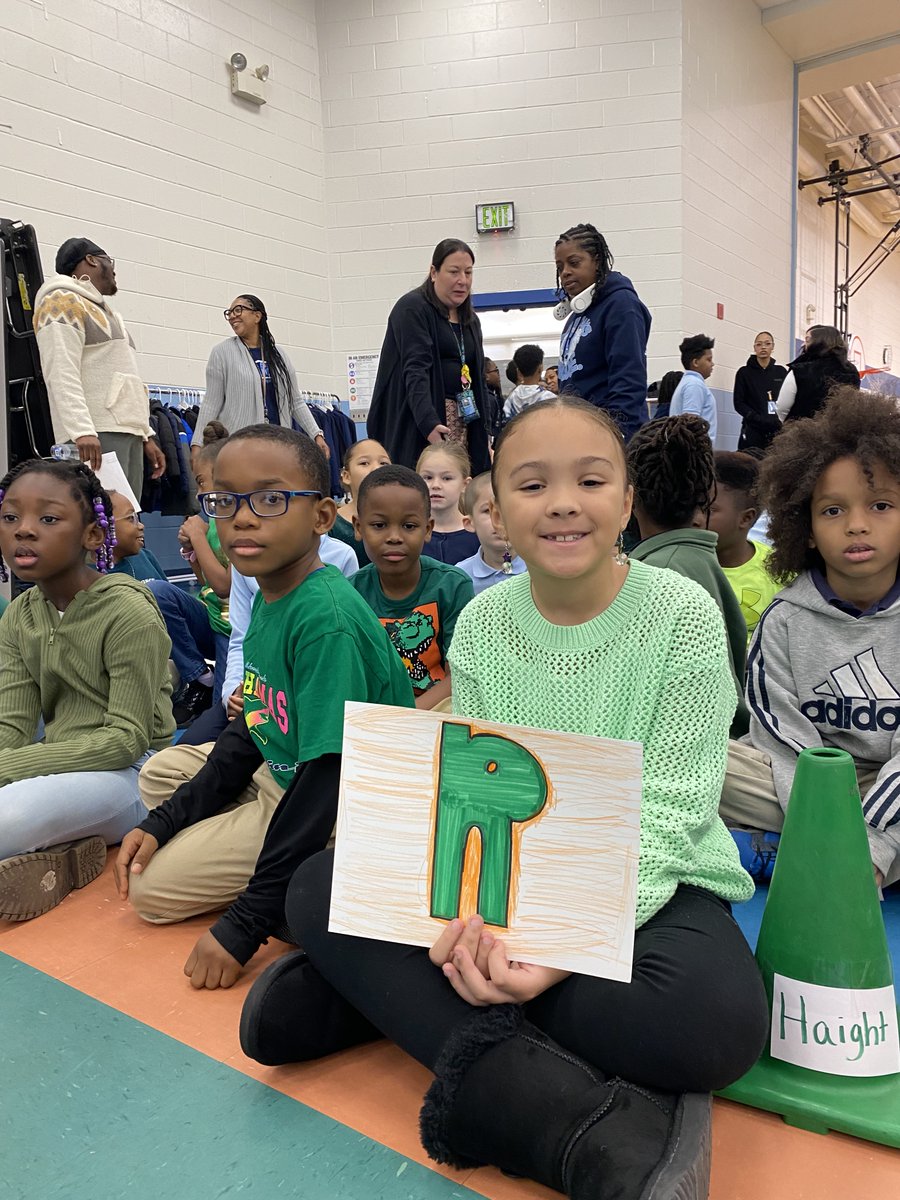SevenOaksES's tweet photo. FRIYAY vibes are off the charts as students and teachers unleash their PRIDE at today's pep rally! From cheers to camaraderie, our school is on fire with spirit! ๐ฆ๐ฅ๐#WeAreSevenOaks #FRIYAY #SOESPRIDE https://t.co/FJYpSEzayC