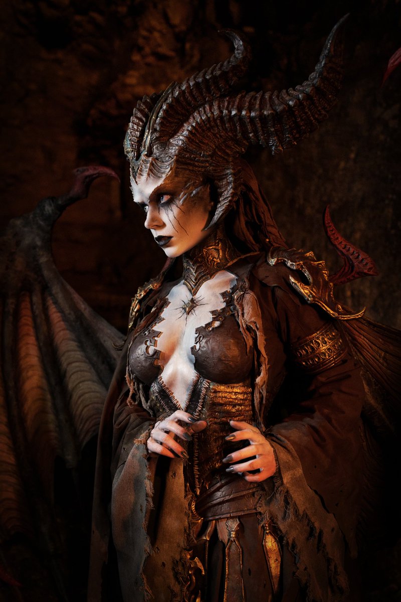 Cinderys (@cinderyscosplay) on Twitter photo "Do you have faith in me?" 😈🖤
New picture of my Lilith cosplay from <a href="/Diablo/">Diablo</a> ✨️
📷 <a href="/LenMotion/">Antony Gomes - Photographe</a>
Made with <a href="/CosplayXia/">Xia.Cosplay</a>
#Cosplay #Diablo #Lilith "Do you have faith in me?" 😈🖤
New picture of my Lilith cosplay from <a href="/Diablo/">Diablo</a> ✨️
📷 <a href="/LenMotion/">Antony Gomes - Photographe</a>
Made with <a href="/CosplayXia/">Xia.Cosplay</a>
#Cosplay #Diablo #Lilith