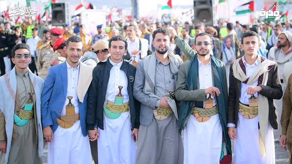 wliallahkrar's tweet photo. من مسيرة اليوم مع الأعزااء @osamaalfarran2 @sultanalsadeh @jbrel_pro_max @lلقمان الماخذي
#اليمن #غزة_تُباد #طوفان_الأقصى #جمعة_مباركة #صنعاء #البحر_الأحمر https://t.co/ohtjsHnHhc