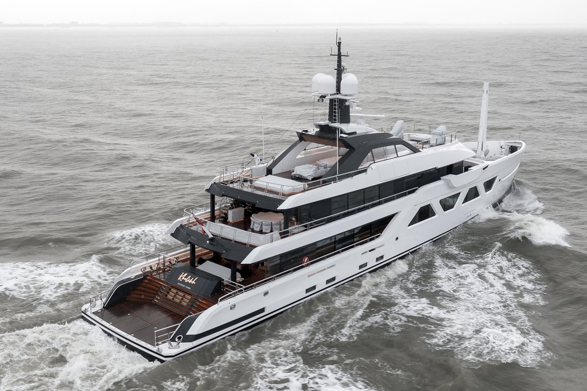 The 60m/ 197ft Khalidah left Vlissingen for her maiden voyage to Gibraltar today. Photos by @Maritimephoto. 

#Khalidah #Superyacht #Megayacht #Gibraltar #Maritimephoto