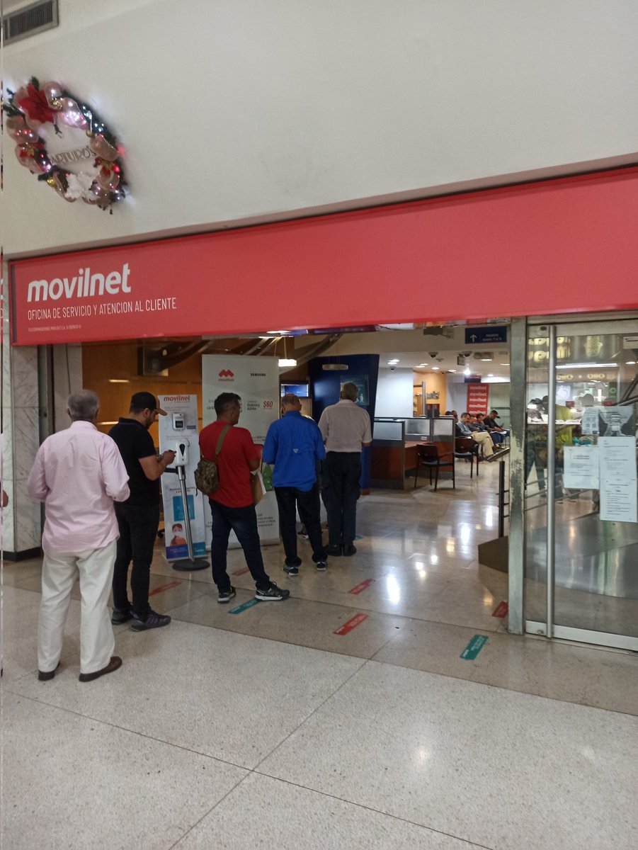 henriquez_e's tweet photo. @SomosMovilnet_ @delcyrodriguezv @Mippcivzla @Mincyt_VE @ViceVenezuela @_Vpsops @Gabrielasjr @Conatel @CanaimaGNULinux @VTVcanal8 Que es lo que pasa con los clientes postpago en la oficina del CCCT nunca hay sistema para cambio de chip 4G https://t.co/m3Hmnjzz01