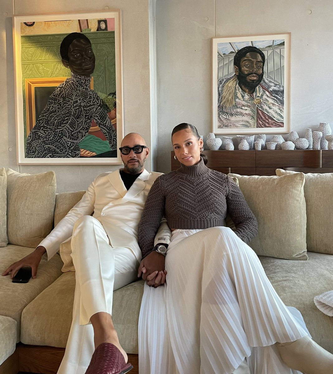 aliciakeys's tweet photo. Been holding this incredible news close to the chest!! Now, it’s our pleasure to officially announce GIANTS: Art from the Dean Collection of Swizz Beatz and Alicia Keys opening on February 10th @brooklynmuseum 💥💥💥
 
Tickets to #GiantsBkM available now!!!!!! 
 https://t.co/eJKaElfjdQ

A BIG special thank you to all the GIANTS in the show!!! @DeanCollection