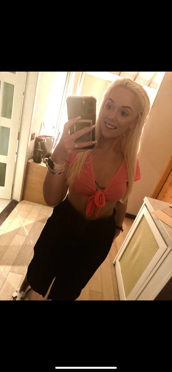 CharlotteyP's tweet photo. 12 weeks and I’ll be back in that sun ♥️ https://t.co/GDgtzhy1TB