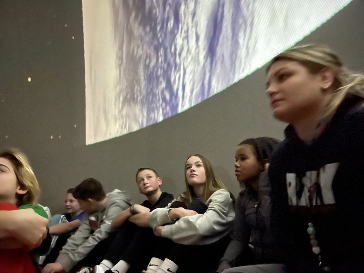 RayBville's tweet photo. Thank you @ocmboces and Mr. John Clancy for brining the Planetarium to Ray!  Over the next week, all students at Ray will have the opportunity to participate in this unique and educational experience. https://t.co/YROLi0UoKr