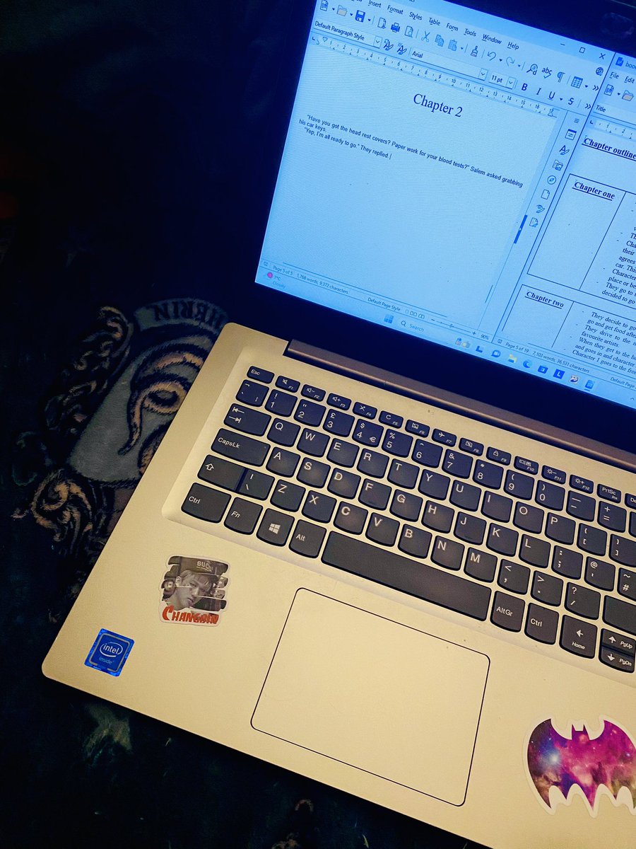 codydknight's tweet photo. I look up from my laptop to see this…
.

#writer #WritingCommunity #writing #WriterCommunity #writersoftwitter #cat #cats #bookwriting https://t.co/8T78rrDso0