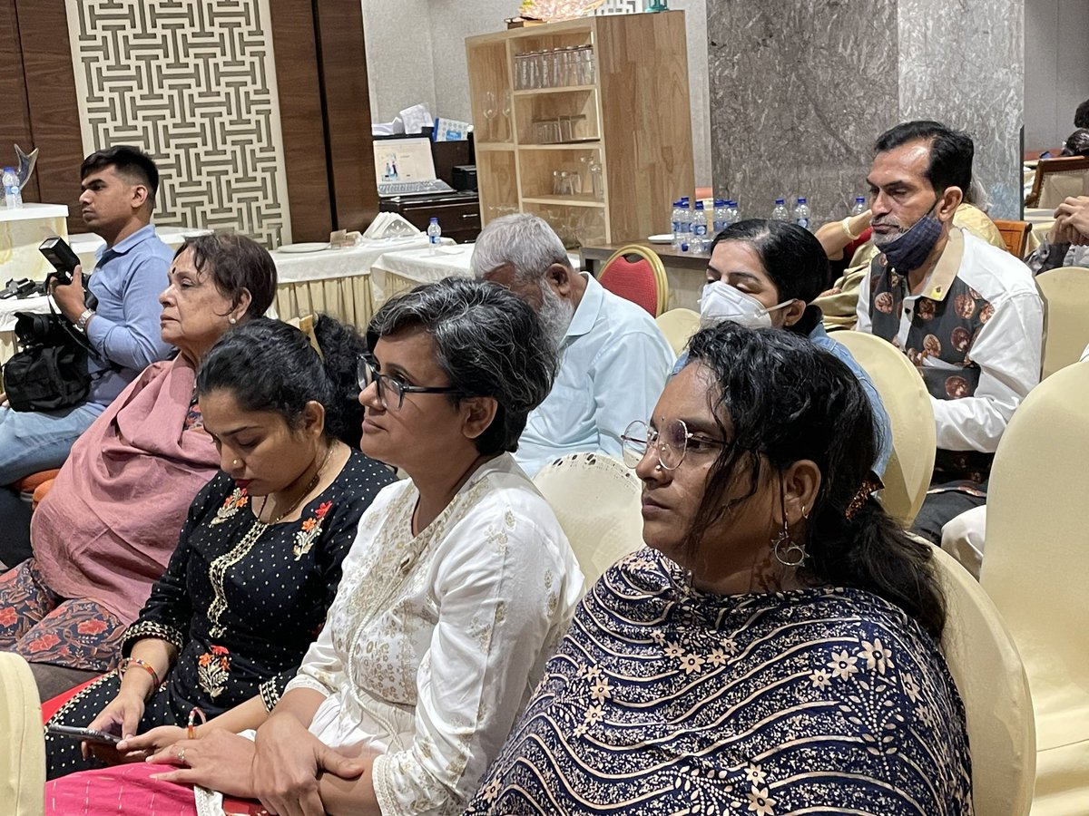 Sanjeev khandekar ‏سنجیو کھنڈیکر संजीव खांडेकर tweet media