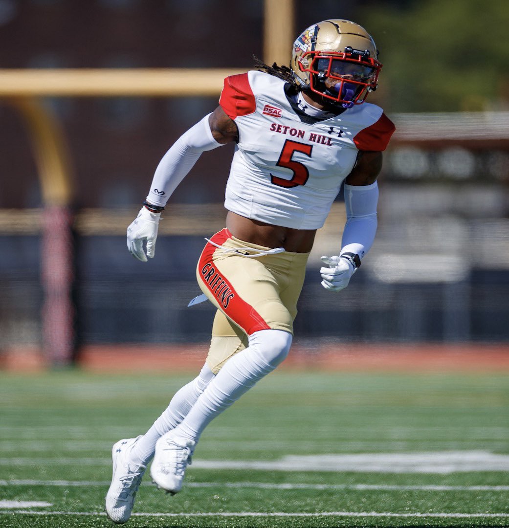 big_turner62's tweet photo. After a great visit yesterday to Seton Hill University I am blessed to be offered a FULL RIDE to Seton Hill University! @SHU_FBALL #AGTG https://t.co/bT3kAVQYih