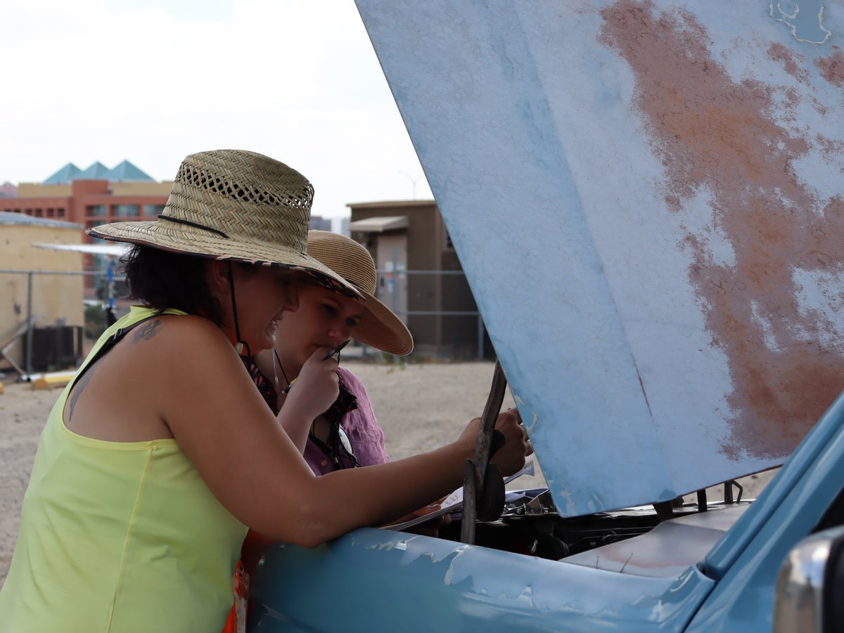 Post1776Sitcom's tweet image. 🎬🎥 MEET CAST AND CREW 🎥🎬
Tiffany Cole's debut as a 1st Assistant Director was well done. As her first opportunity in such a crucial role, she rose to the occasion with an inspiring display of competence &amp;amp; grace.

#Post1776Sitcom #1AD #FilmLife #fyp #FilmNM #NMFilmFoundation