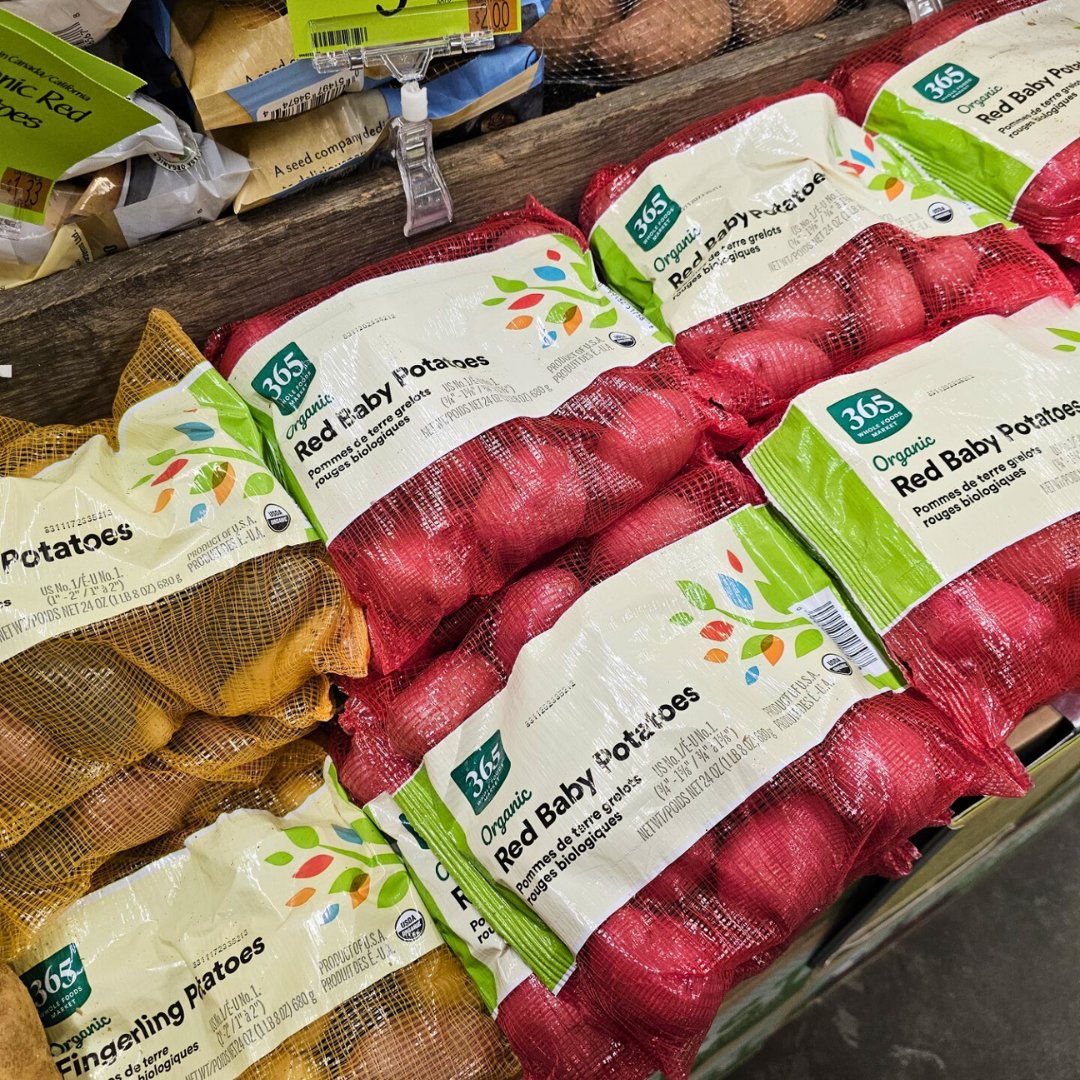 foxpackaging's tweet image. Spotted on retail shelves: The Fox Fresh VertiMesh Bag. Designed for VFFS equipment, it transforms rollstock into bags, offering an automated, flexible packaging solution for fresh produce.

Contact us today to learn more! 🥔
#Solution #Potato #PackagingTrends #Explore