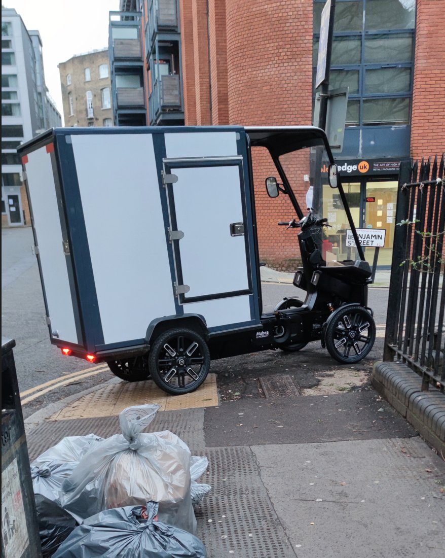 Why are commerical deliveries allowed to happen in unmarked cargo-quad-bikes? Makes me think it's the same reason why deliveroo riders on illegal ebikes wear face masks, even in good weather. (so that enforcement of their lawbreaking won't ever happen)