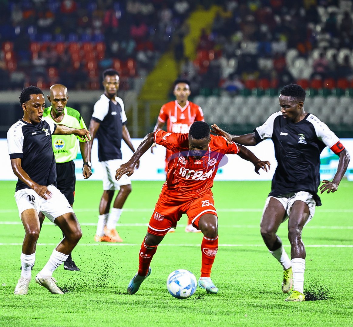 azamtvtz's tweet photo. 85' | #MapinduziCup 

Simba 0-0 APR 

 LIVE #AzamSports1HD 

#MapinduziCup2024 #MapinduziCup #Miaka60YaMapinduziZanzibar #Zanzibar #Zanzibar60 #SimbaSC #APRFC #SimbaAPR #Duchu https://t.co/XBpd81t4zq