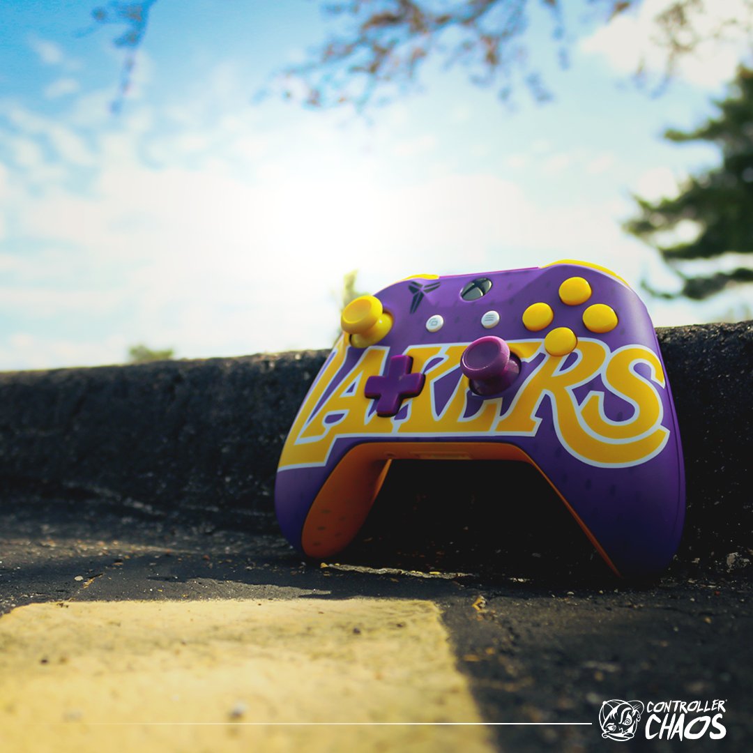 ControllerChaos's tweet photo. We've been messing with some ideas and want to see what you guys think for a sports section of designs. 

Is that something that you guys would be interested in? Let us know down below! 👇️ 👇️ 👇️ #Gaming #Xbox #CustomAirbrush https://t.co/Q36iahs32M