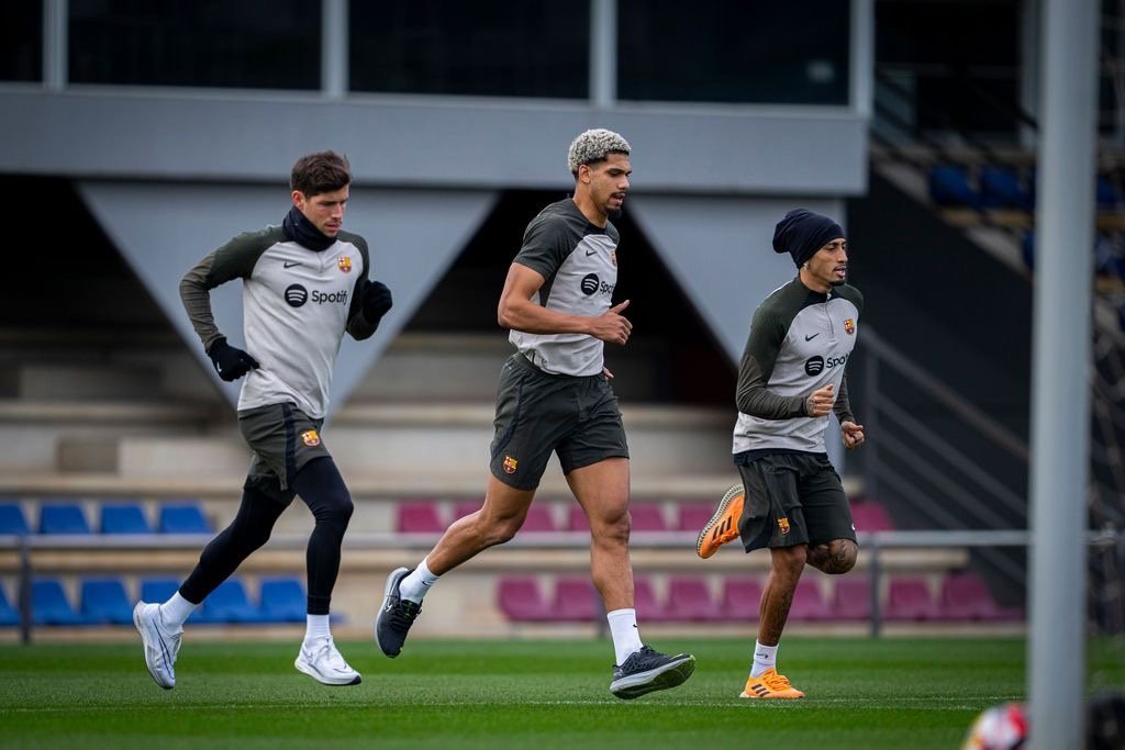 BarcaUniversal's tweet photo. Recovery session. https://t.co/aFokIpOH0y