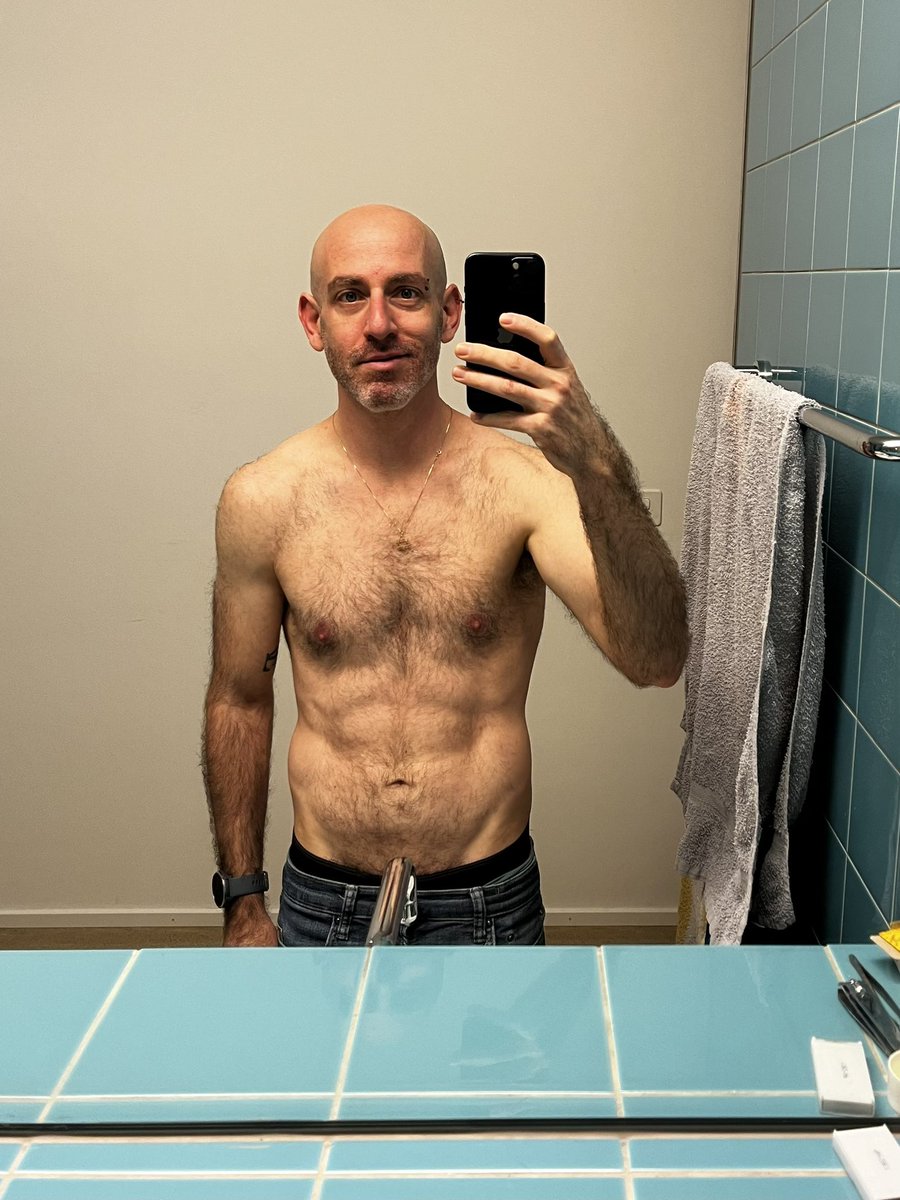 Eyal 🏳️‍🌈 tweet media