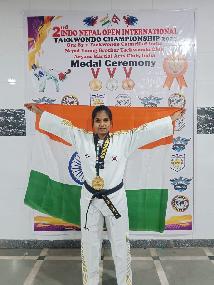 2nd India vs Nepal open International Taekwondo Championship 2023 (30& 31 december) ko new Delhi key
 DAWARKA ,sector10,,, Central academy school,,mey  Taekwondo council of india ki or se aayojan kiya gaya jisme isme use per main bhi Bhag liye the aur gold 🏅1