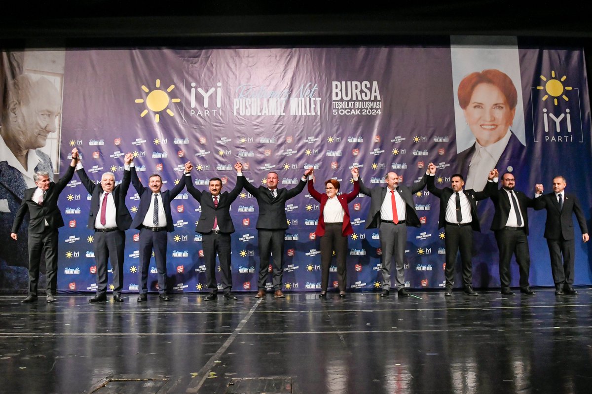 Karşınızda;

İYİ Belediyecilik anlayışımızı Bursa'mızla buluşturmaya gelen,

Yeşil Bursa’mızın her bir karışını yalandan, yolsuzluktan ve ranttan temizlemek için gece gündüz çalışacak olan,

Bursa Büyükşehir Belediye Başkan Adayımız Yüksel Selçuk Türkoğlu!☀️