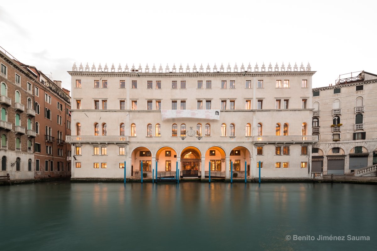 bjsauma's tweet photo. Fondaco dei Tedeschi, Venice.
#Venice #Italy #Venezia #Italia #wanderlust #solitude #water #venicecanal #longexposure #morning #fondacodeitedeschi #tfondaco #purityofline https://t.co/0G9N9nXKlq