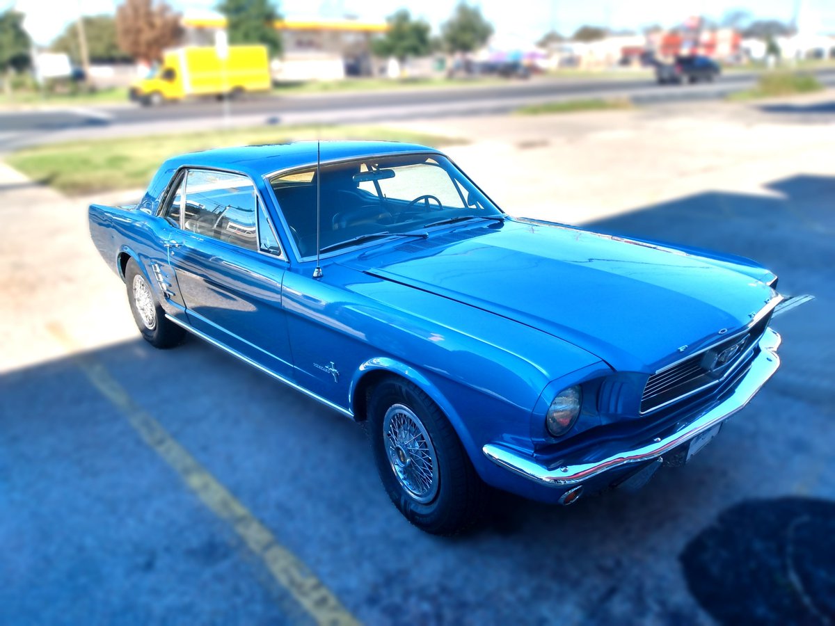 cothronsecurity's tweet image. Only the classics at our shop... 

Copied some keys on Burnet Road for this one...

But new, old, classic, or not, we&apos;re here to help you all...Happy Friday!
🔑🚗
austin locksmith, round rock locksmith, #keyduplication, atx cars, classic cars, #carkeyslocksmith #carkeyreplacement