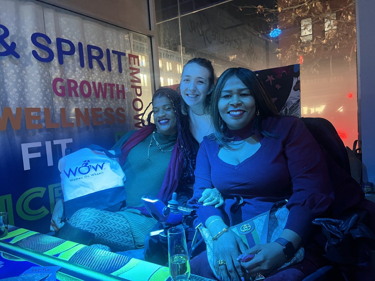 MountSinaiSCI's tweet photo. Here are a few pics from the attendance@axisprojectnyc Holiday party that took place on 12/21/2023. Many members from Mount Sinai was in attendance, at the event. #holidayparty #spinalcordinjury #disability #wheelchair #adaptive #axisproject #disabled https://t.co/c172okWzpL