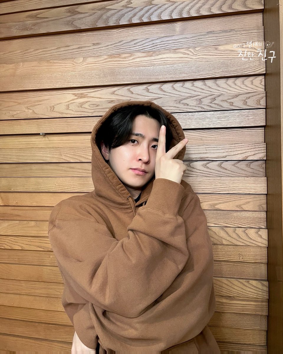 mbcbf_ever's tweet photo. 🦦친친🦦

수달씨와 묘하게 비슷한 색깔의 후드티를 입은 달디 🦦
역시... 달디는 수달인가...!!

#MBC #RADIO #GOT7영재의친한친구 #친한친구 #친친 #달친친 #달디 #GOT7 #갓세븐 #영재 #YOUNGJAE https://t.co/2iBQWQ4tON