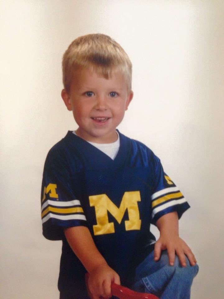 abradydos's tweet photo. @stoolpresidente @Gametime What’s up Dave! I’ve been a UM fan since day one despite being born and living in Columbus. Being in cbus from 04-19 was rough.

Raised UM fan bc my great gramps was captain on 1933 natty champs team

Would love to go but money is tight since im getting married in October!#GoBlue https://t.co/cGSBA7kEuT