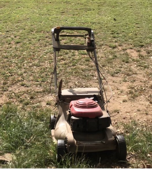 abbeyprince89's tweet photo. Our only lawnmower which helps with clearing our grass pitch has broken down beyond repair. We are pleading to the entire hockey family to donate the little they can to help fund a new one. 

Link in bio: https://t.co/Q1hXqZyck2
@FIH_Hockey @EnglandHockey @BahaHockey https://t.co/Yms45doBjW