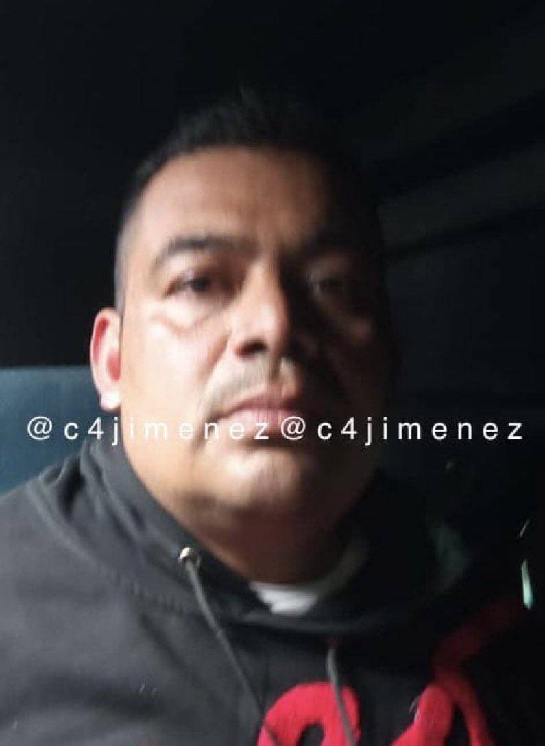 c4jimenez's tweet photo. EL AGENTE de @FiscaliaCDMX …y LOS EXTORSIONADORES ENCARCELADOS
Así platicaban y se organizaban en el mercado de @IztacalcoAl
Así acabaron.
Agente Fdo Jalomo: muerto
Expolicia José Cadena: preso
Marqultos: preso
Los policías lo apoyaban para exigir cuotas en distintos mercados. https://t.co/mnABD89sUn