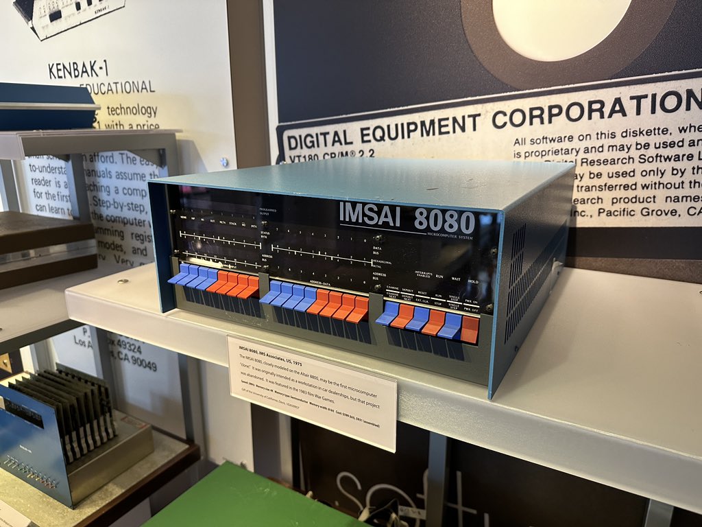 petterij's tweet photo. Legendaarisia tietotekniikan merkkipaaluja. #computerhistorymuseum https://t.co/Goeh9epfVi