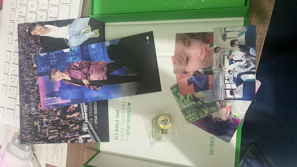 Crtlndiasz's tweet photo. ✨Feedback @yooncollector_ ✨

Que me vendeu BTS WORLD TOUR Speak Yourself in São Paulo.

Veio extremamente bem embalado, ganhei até brindes (inclusive muito obrigada, amei muito) lkkkk

Ela foi muito atenciosa durante toda a compra, fiquei muito grata pela atenção!! 🫶 https://t.co/ZIvdmcTBie