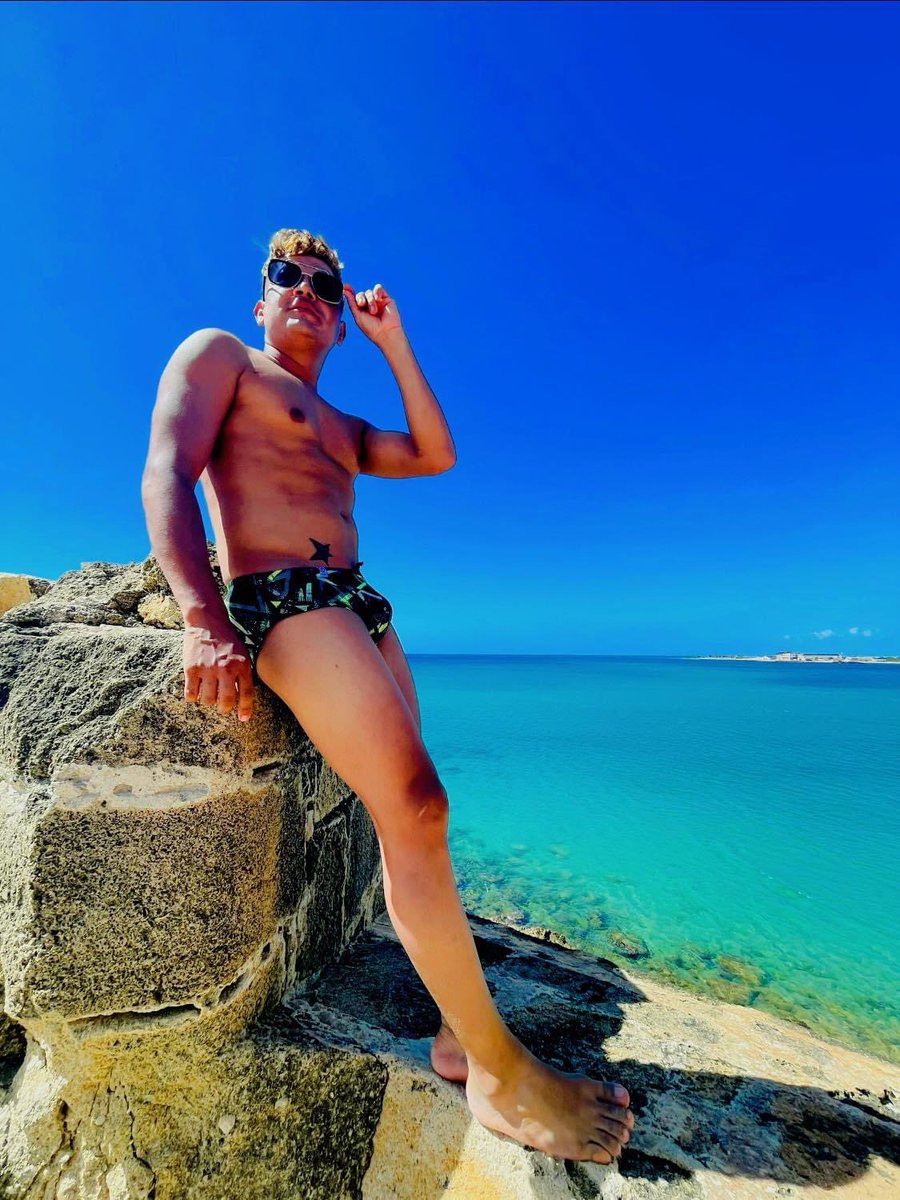 adavifa's tweet photo. 🏝️🌊😎 https://t.co/1gDgzmeUVp
