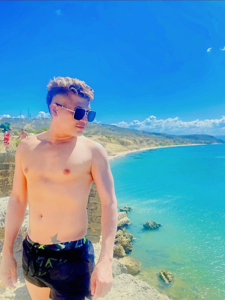 adavifa's tweet photo. 🏝️🌊😎 https://t.co/1gDgzmeUVp