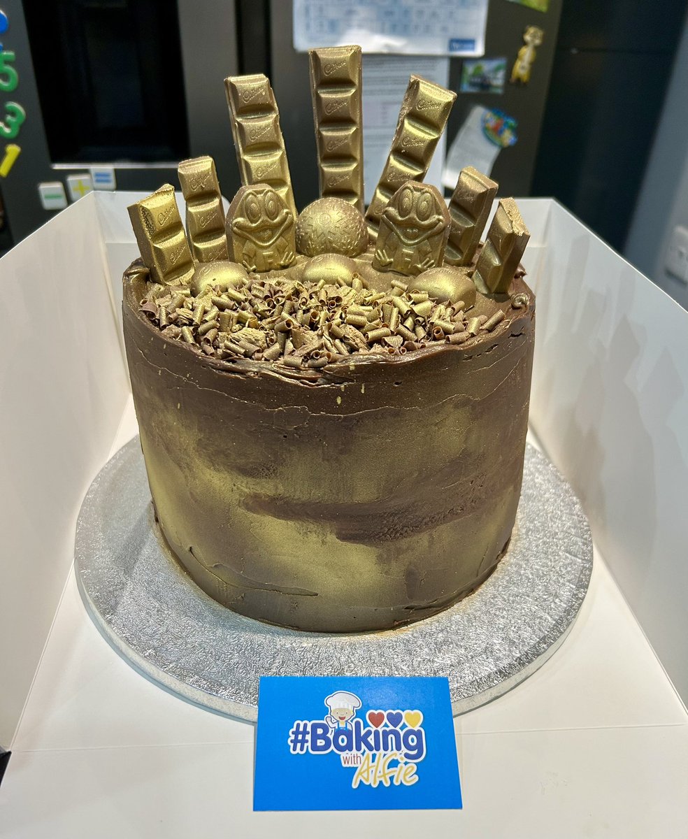 bakingwithalfie's tweet image. A selection of the cakes we made over the festive season 🎄

#BakingWithAlfie
#FestiveBakes
#CakeIsLife